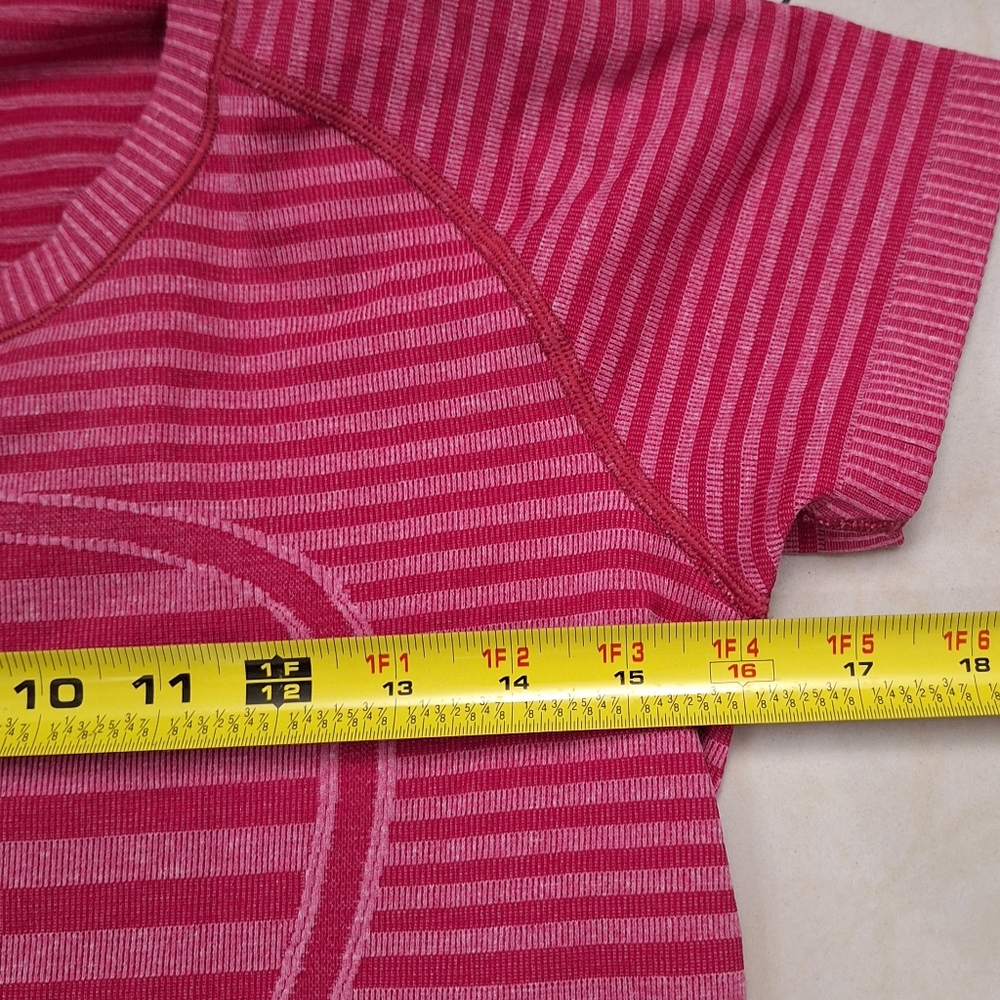 Lululemon Blouse - Picture 6 of 7
